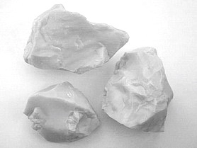 Glassteine | Glasbrocken weiss opal, nicht transparent 